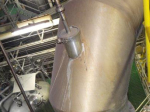 Air leaks in falling film and forced circulation evaporators running under vacuum conditions